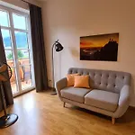 Bunter Hirsch Im Garmischer Zentrum Apartament