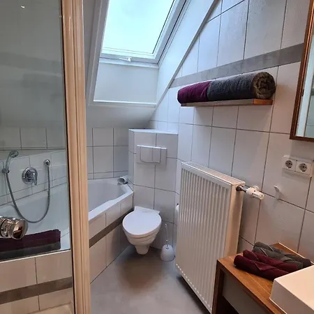 Апартаменти Bunter Hirsch Im Garmischer Zentrum