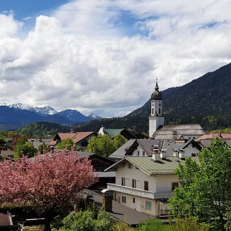 Appartement Bunter Hirsch Im Garmischer Zentrum *