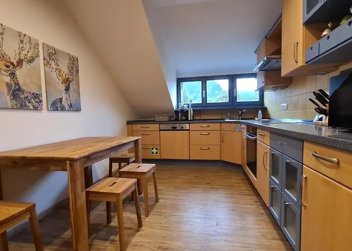 Bunter Hirsch Im Garmischer Zentrum Apartment