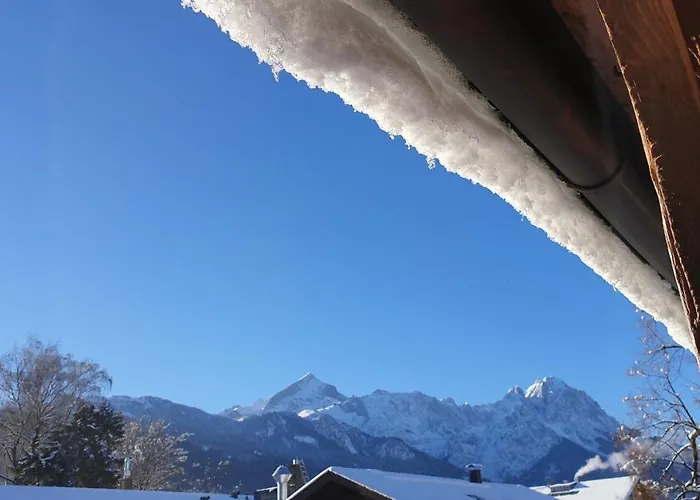 Apartment Bunter Hirsch Im Garmischer Zentrum *